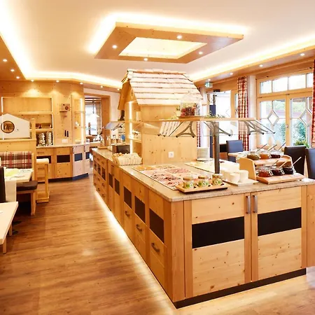 Hotel Wander- & Wellnesshotel Naegele 4*