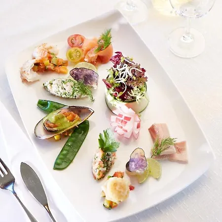 호텔 Wander- & Wellnesshotel Naegele 4*