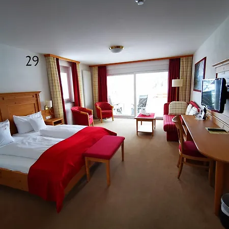 Wander- & Wellnesshotel Naegele Hotel 4*