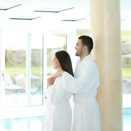 Hotel Wander- & Wellnesshotel Naegele 4*