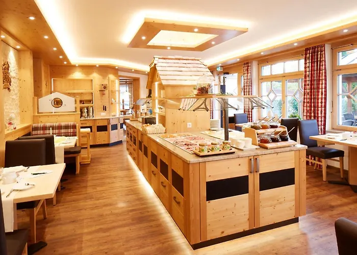 Hotel Wander- & Wellnesshotel Naegele 4*