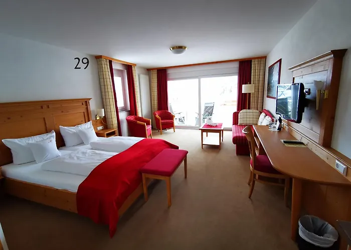 Wander- & Wellnesshotel Naegele Hotel 4*